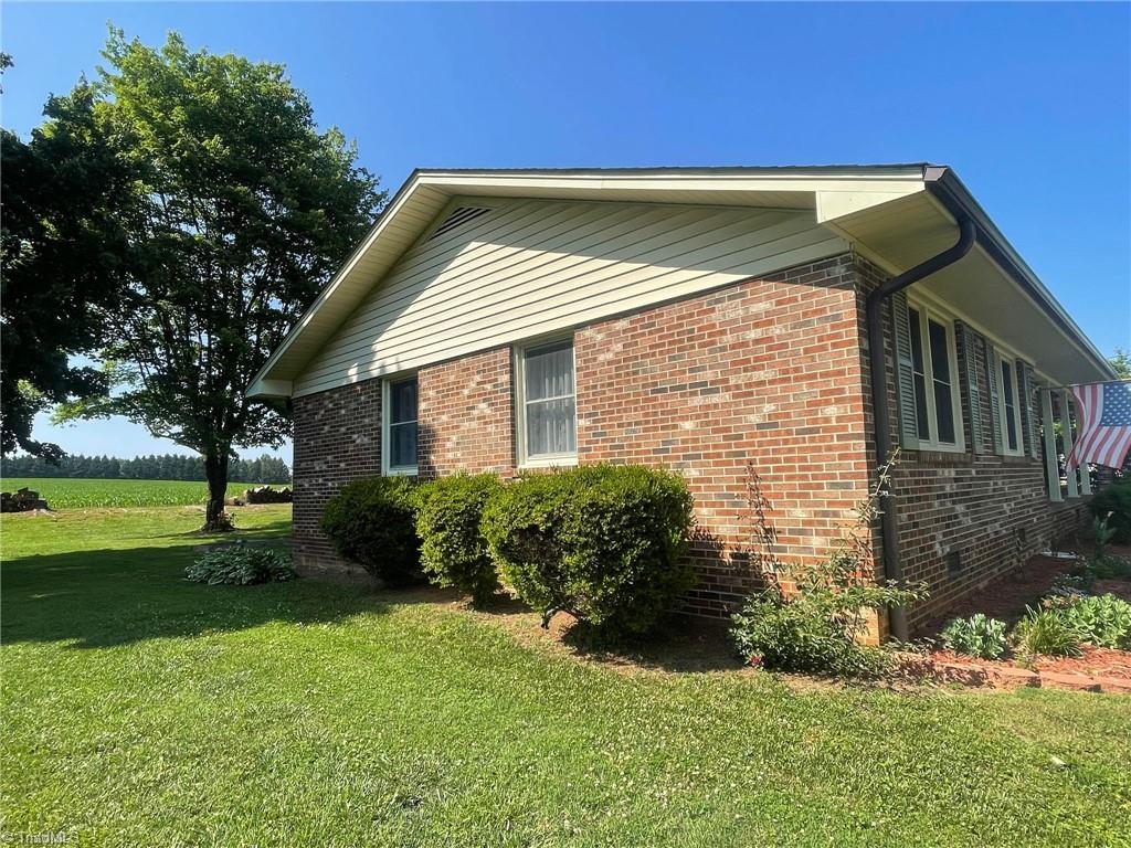 215 Freeman Street Dobson, NC 27017 - Photo 8 of 49