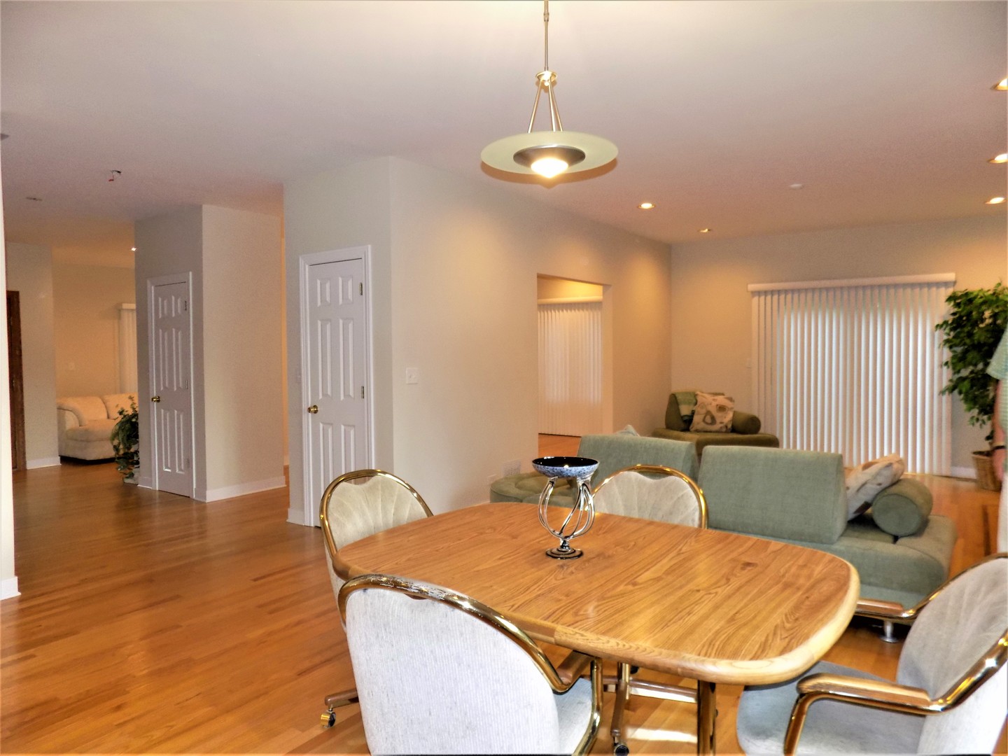 1925 Church Street Park Ridge, IL 60068 - Photo 18 of 37
