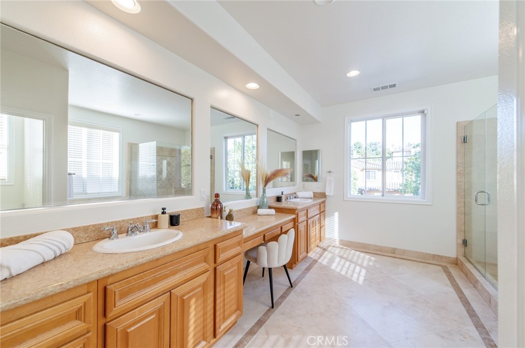 143 Weathervane Irvine, CA 92603 - Photo 31 of 38