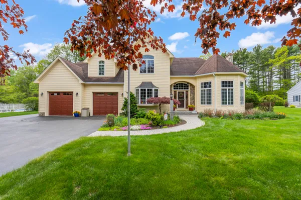 $1,850,000 | 4 Cottagewood Lane, Kennebunk, ME 04043