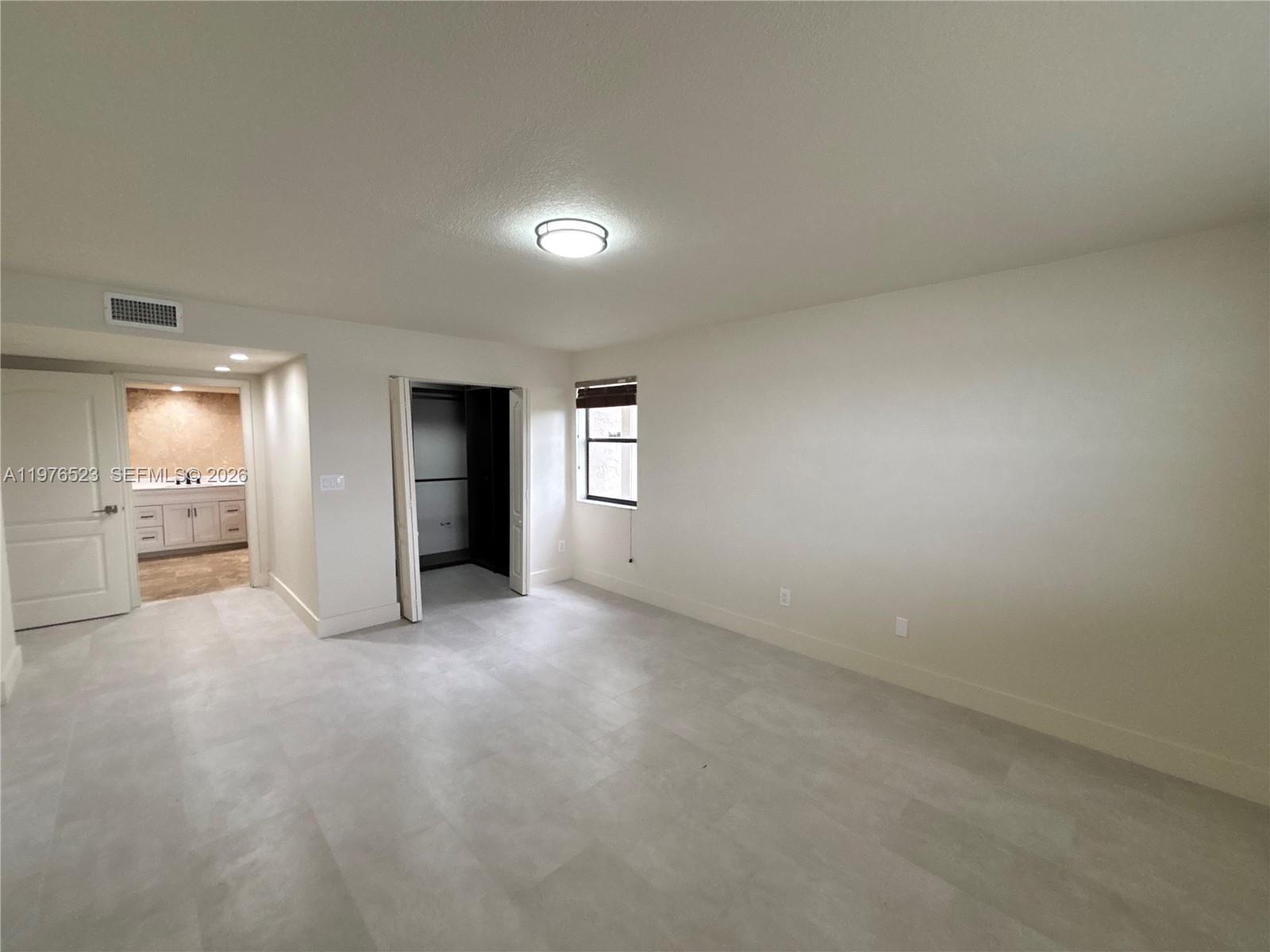 605 Ives Dairy Road, Unit 1027 Miami, FL 33179 - Photo 23 of 41