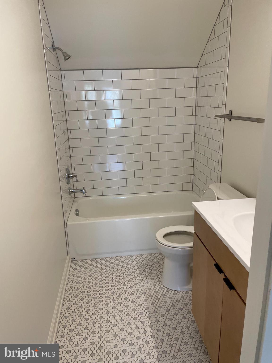 4 Robin Road Stafford, VA 22554 - Photo 22 of 32 Upper Level Full Bath