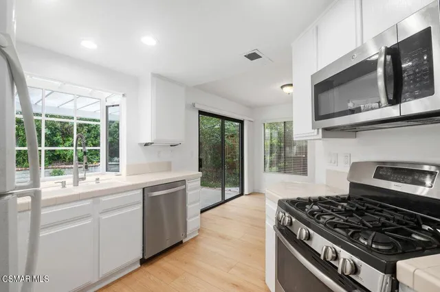 $5,000 | 4139 Lost Springs Drive, Agoura Hills, CA 91301