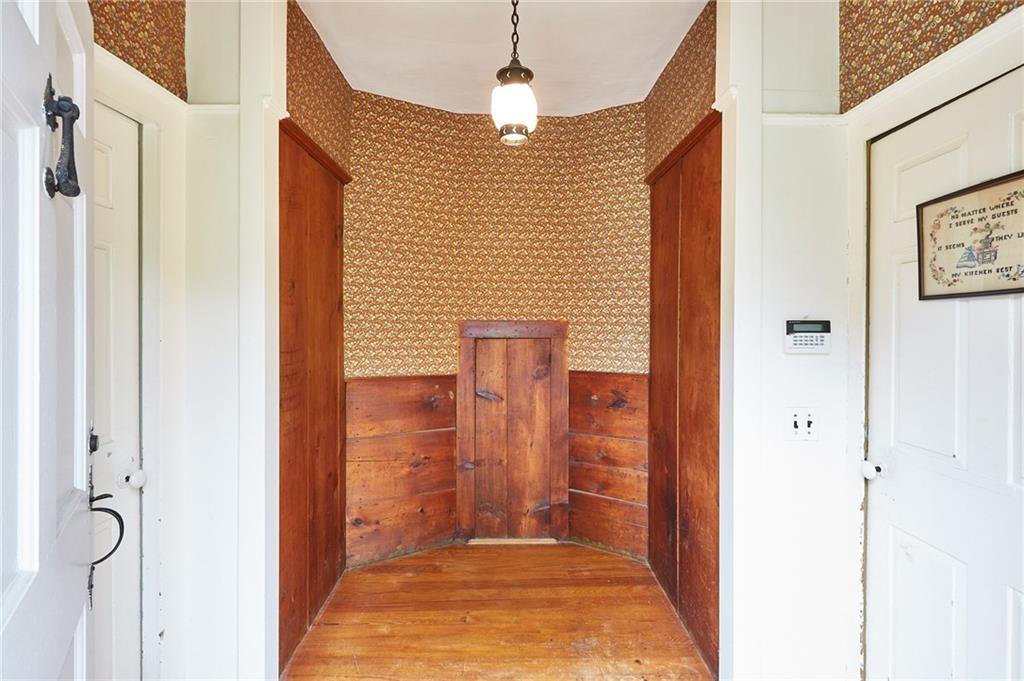 374 East Pond Road Jefferson, ME 04348 - Photo 28 of 29 Entry hall