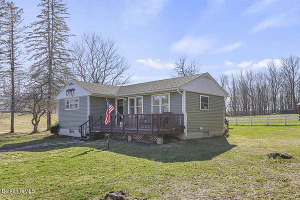 $200,000 | 31 New Windsor Road, Hinsdale, MA 01235