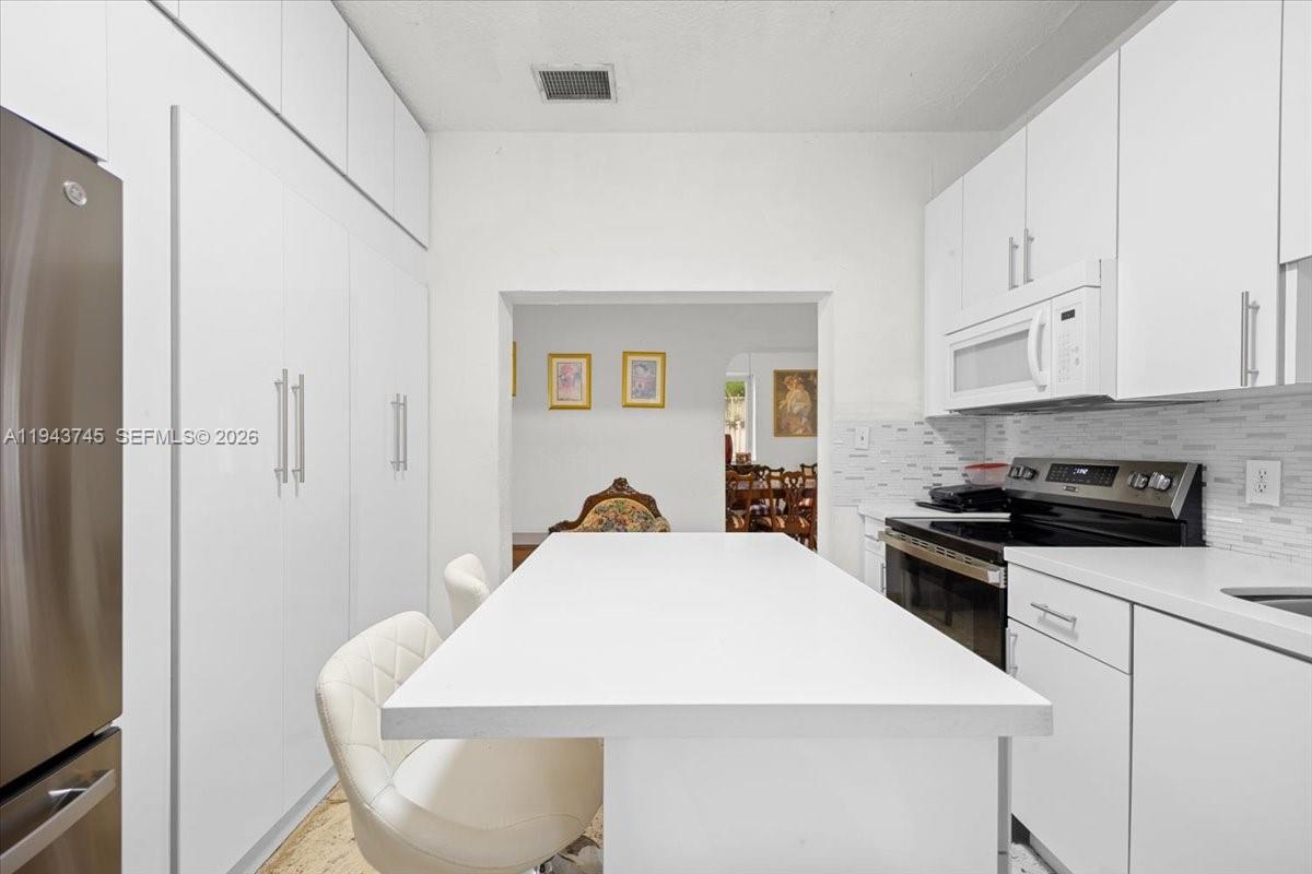 321 Southwest 19th Road Miami, FL 33129 - Photo 32 of 66