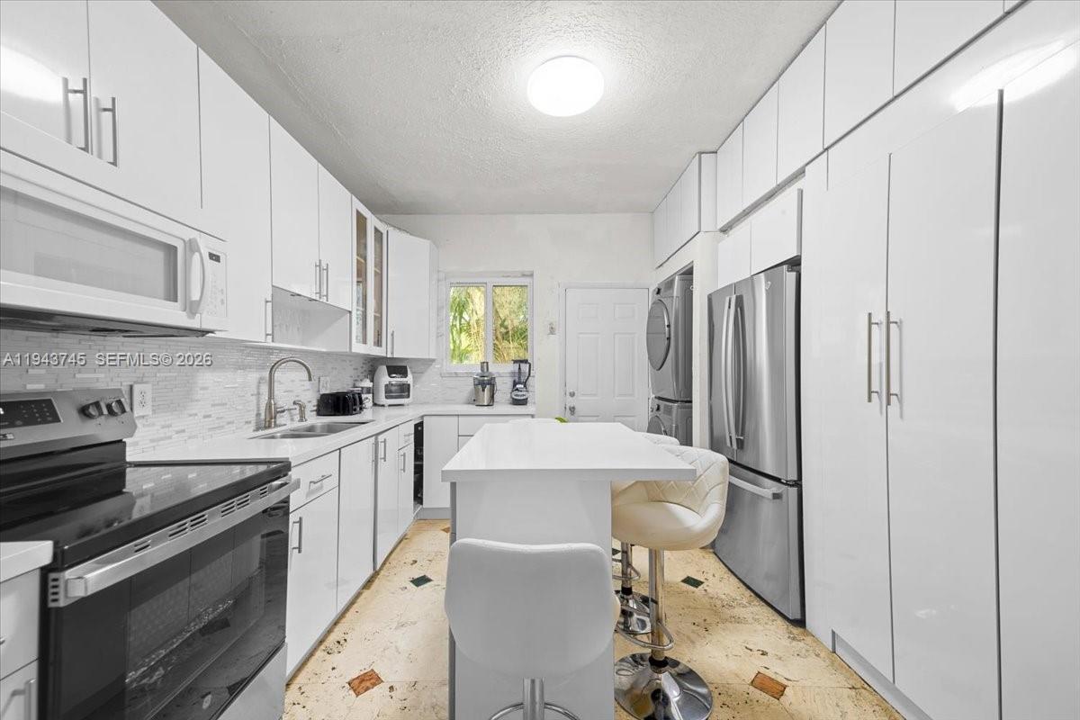 321 Southwest 19th Road Miami, FL 33129 - Photo 5 of 66