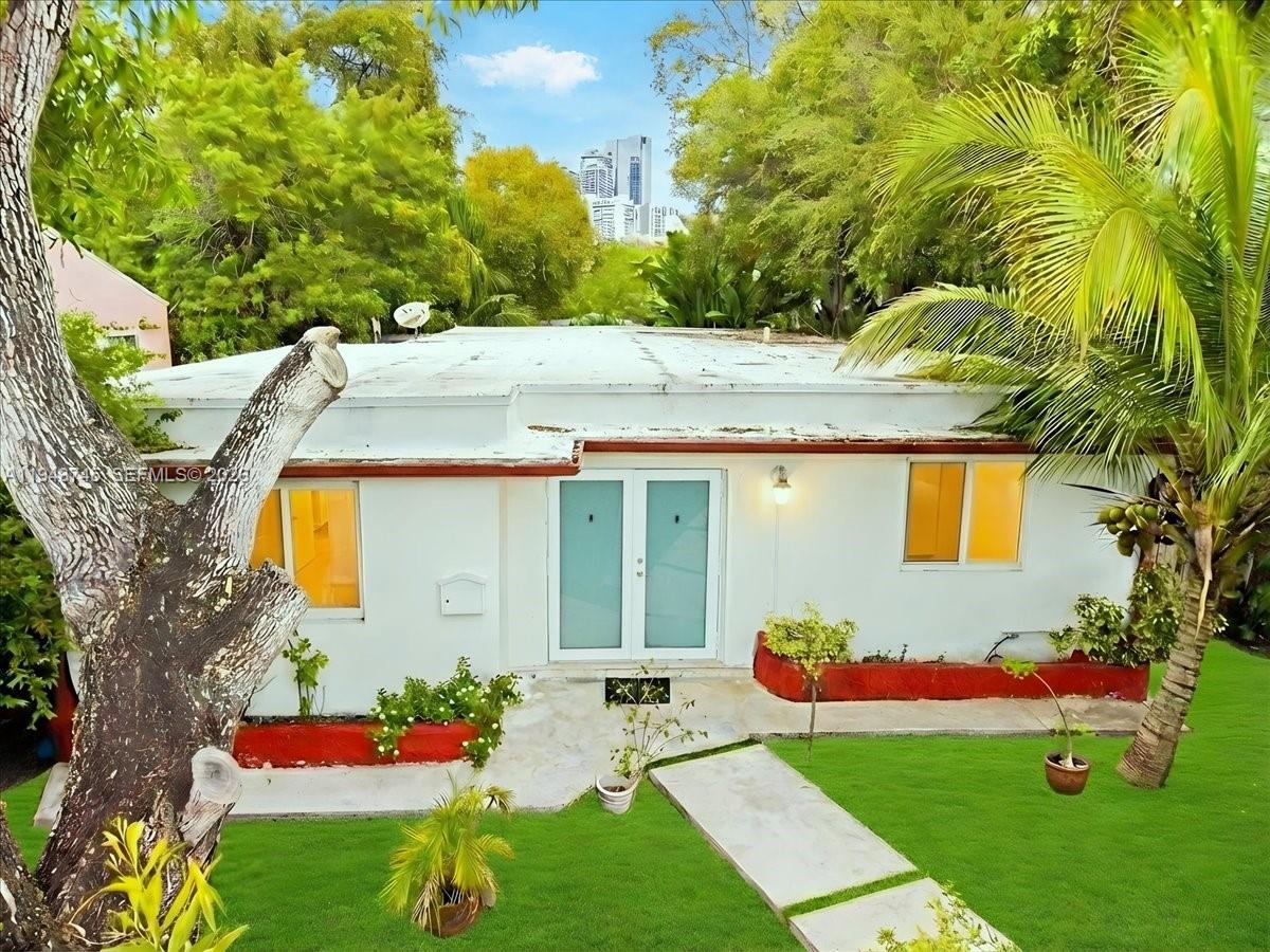 321 Southwest 19th Road Miami, FL 33129 - Photo 8 of 66