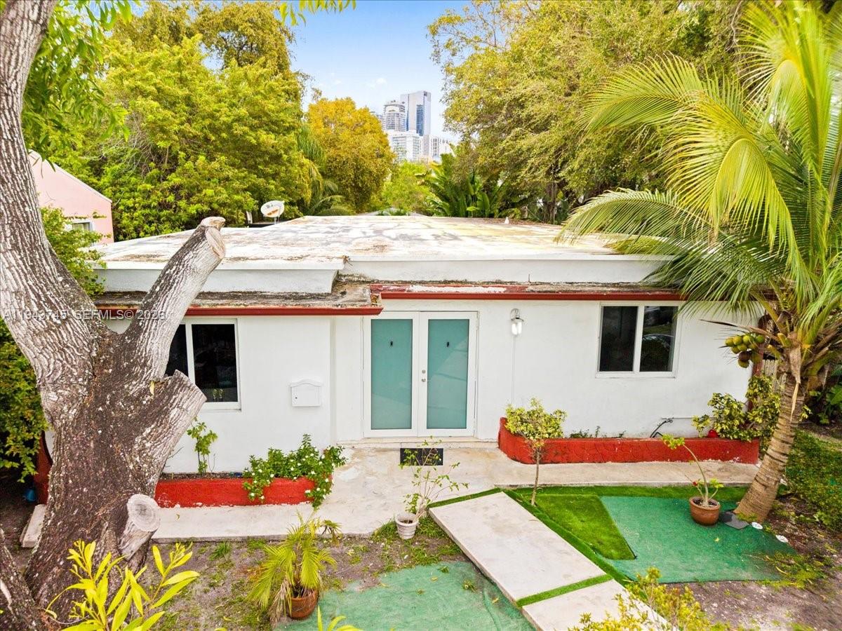 321 Southwest 19th Road Miami, FL 33129 - Photo 9 of 66