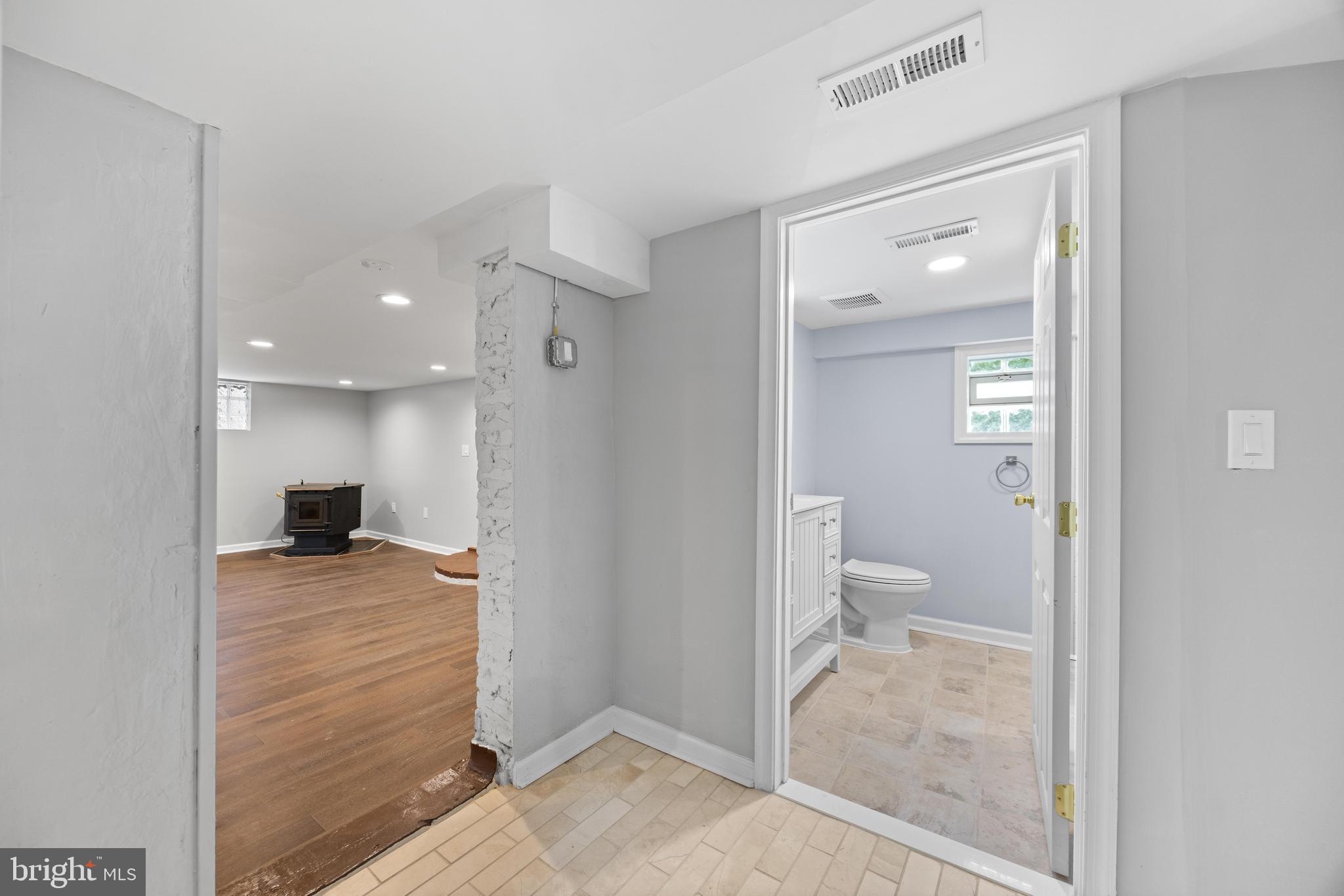 102 Nelson Road Pikesville, MD 21208 - Photo 29 of 57