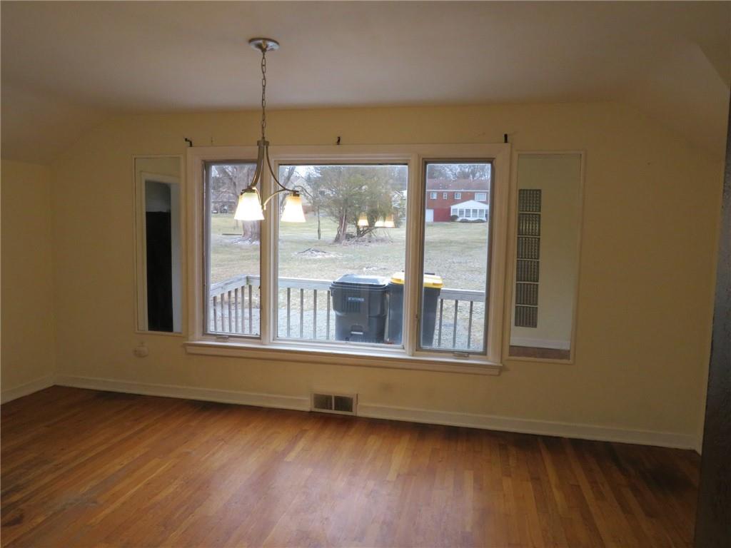 227 Drake Road Bethel Park, PA 15102 - Photo 9 of 20 Gallery Image 9