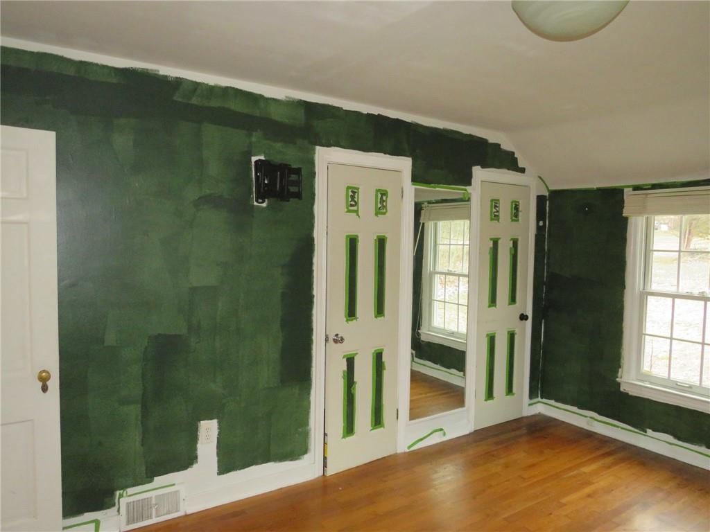 227 Drake Road Bethel Park, PA 15102 - Photo 10 of 20 Gallery Image 10