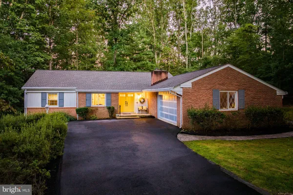 $1,050,000 | 2521 Fowlers Lane, Reston, VA 20191
