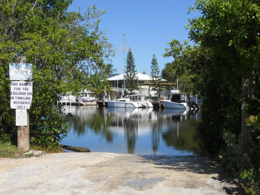 653 Colson Drive Key Largo, FL 33037 - Photo 30 of 30 Community Boat Rmp