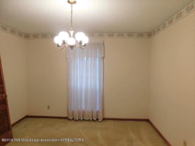 4820 Fogg Road North Nesbit, MS 38651 - Photo 6 of 17 4820DiningRoom