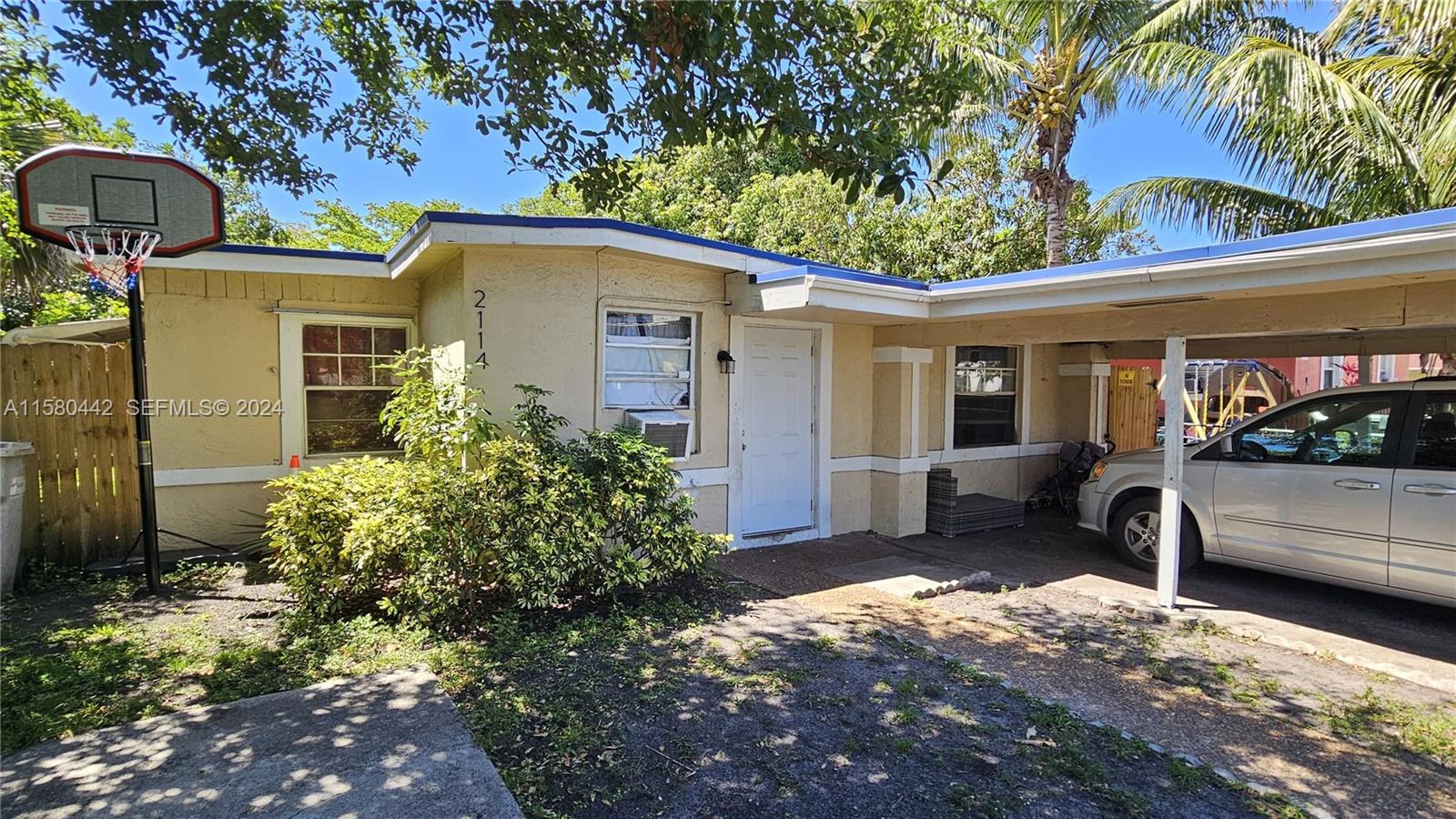 2114 Northwest 5th Street Pompano Beach, FL 33069 - Photo 3 of 19