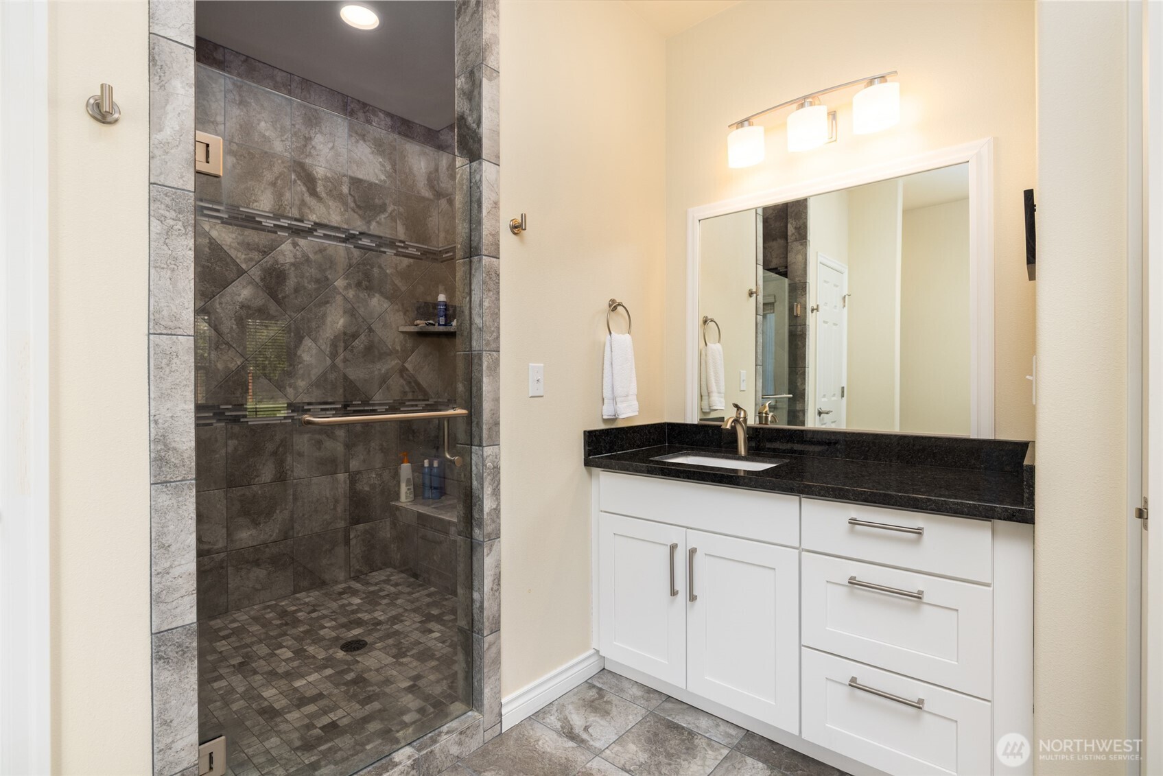 13837 Bayview Road Mount Vernon, WA 98273 - Photo 18 of 37