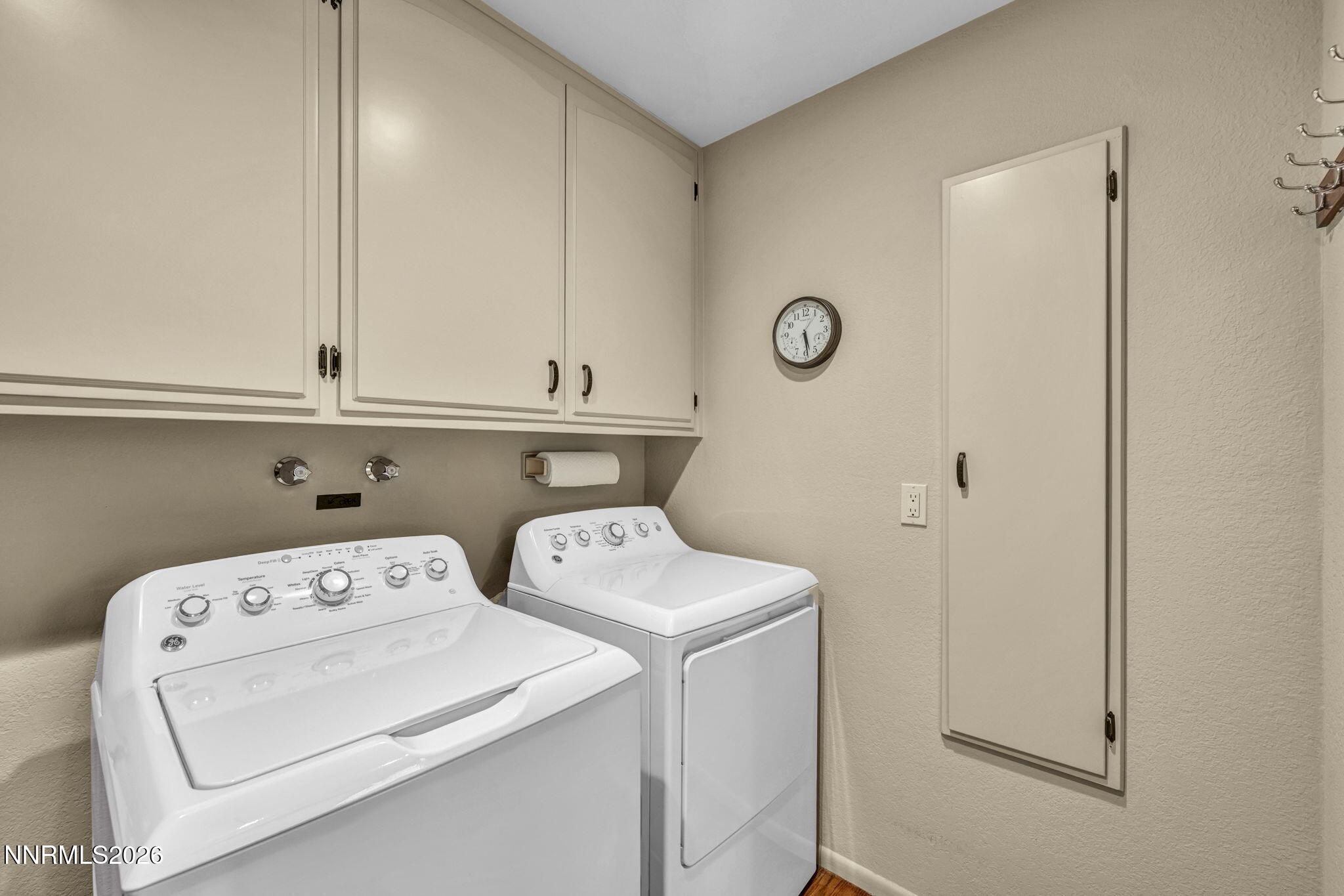 3464 Alpine View Court Carson City, NV 89705 - Photo 49 of 97 a utility room with dryer and washer