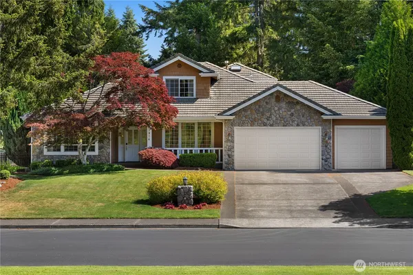 $885,000 | 3924 Prestwick Lane Southeast, Olympia, WA 98501