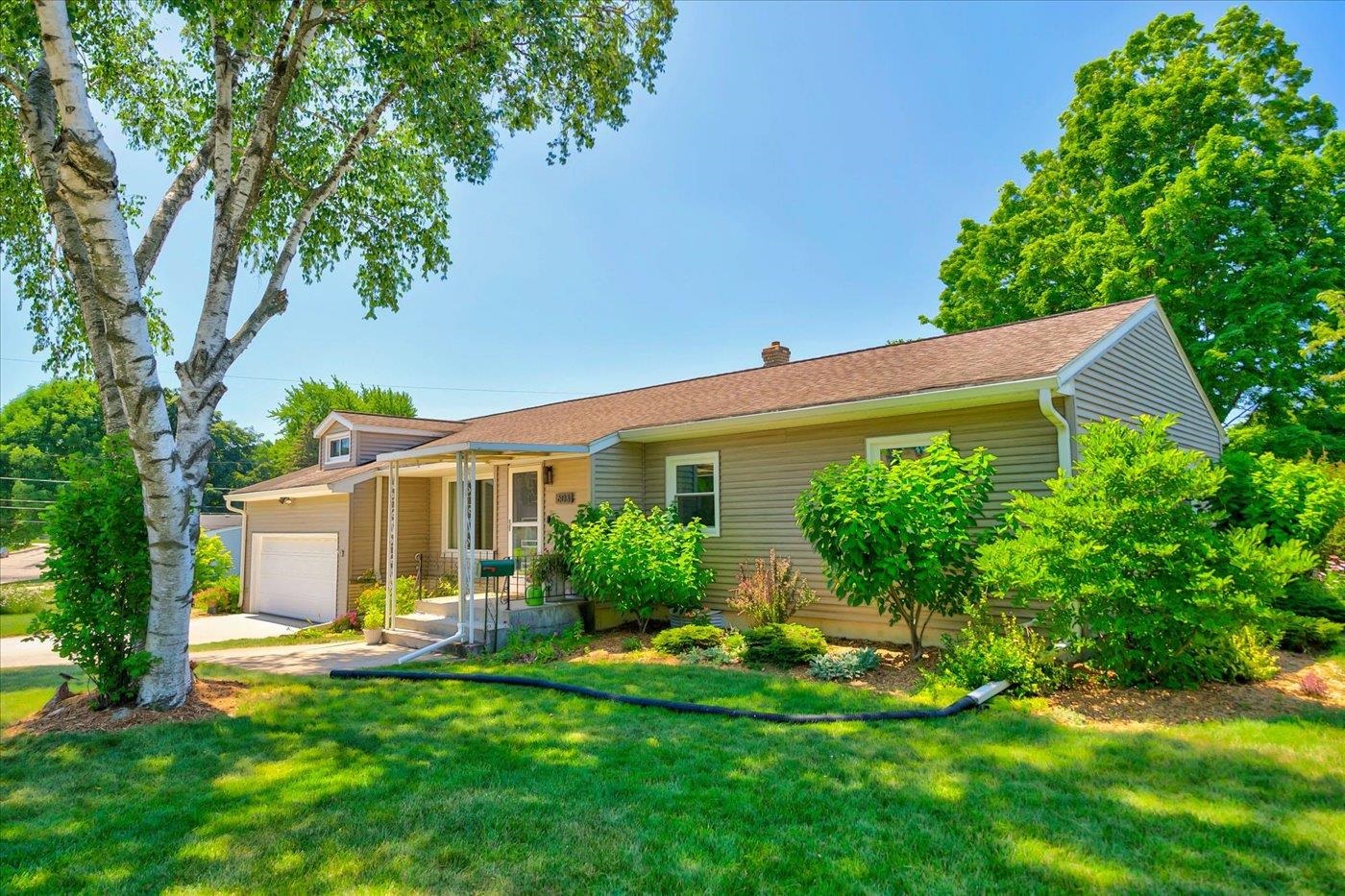 603 Paul Sun Prairie Sun Prairie, WI 53590 - Photo 4 of 70