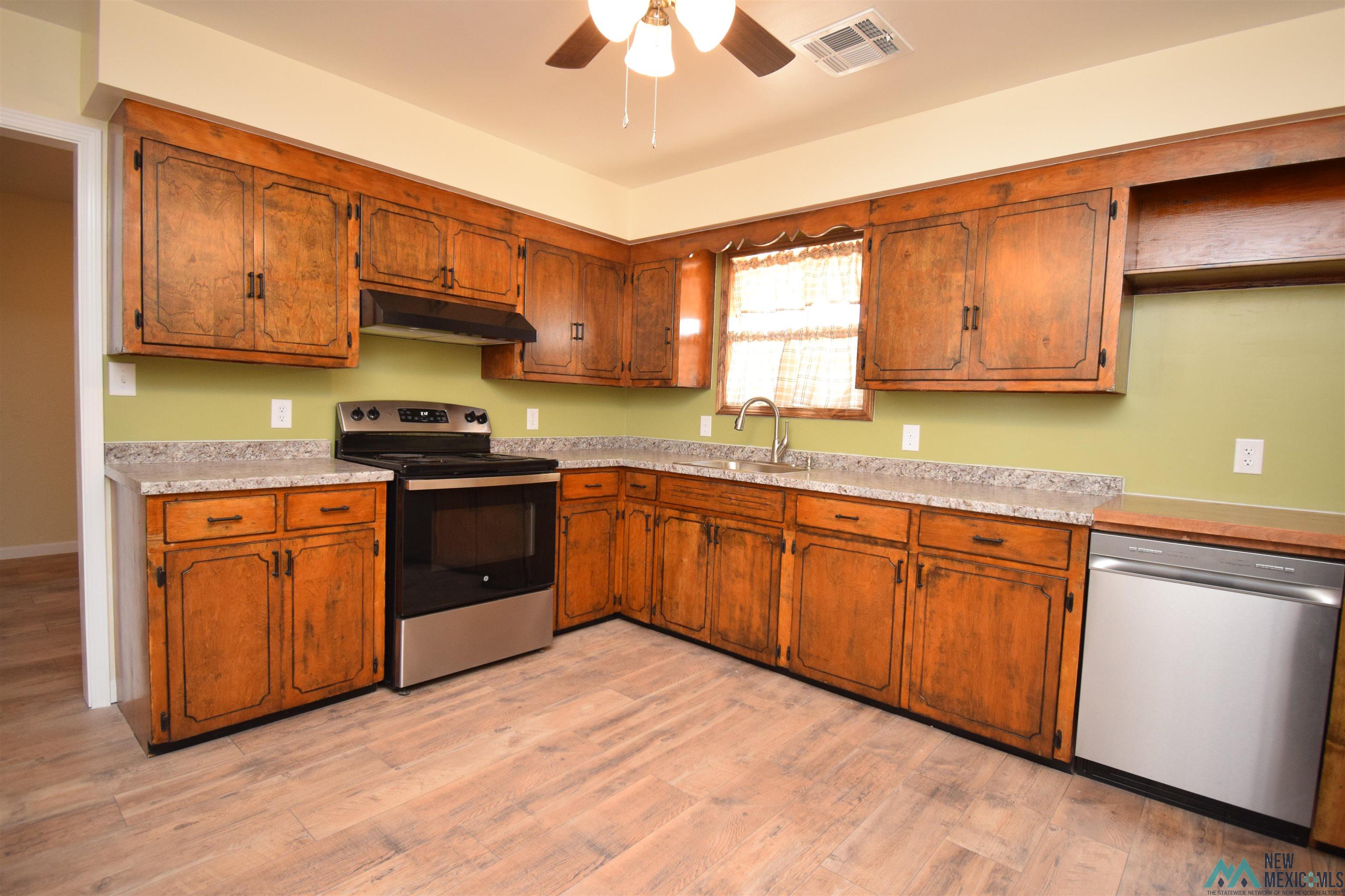 5795 Brangus Road Southeast Deming, NM 88030 - Photo 10 of 54 Gallery Image 10