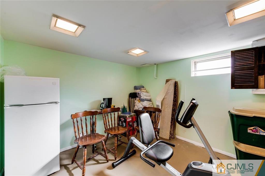 120 Winding Road Iselin, NJ 08830 - Photo 19 of 33 Gallery Image 19