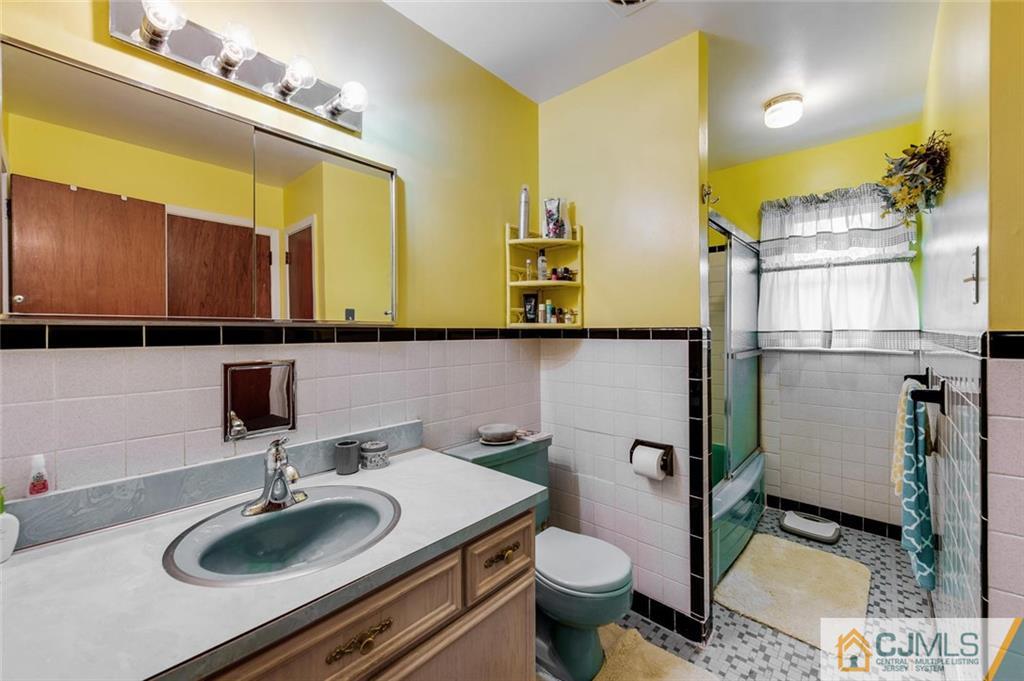 120 Winding Road Iselin, NJ 08830 - Photo 26 of 33 Gallery Image 26