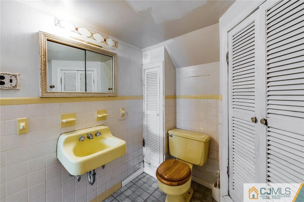 120 Winding Road Iselin, NJ 08830 - Photo 27 of 33 Gallery Image 27