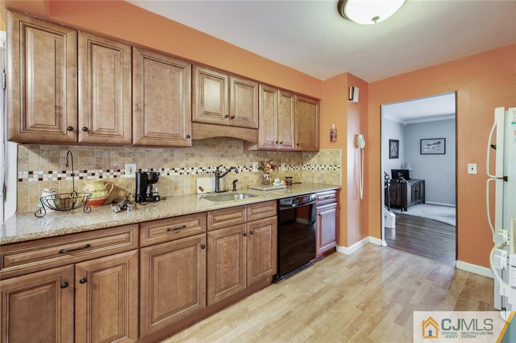 120 Winding Road Iselin, NJ 08830 - Photo 10 of 33 Gallery Image 10