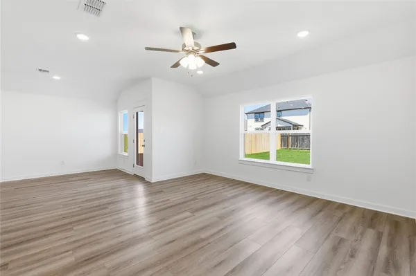 $279,990 | 261 Seattle Slew Drive, Jarrell, TX 76537