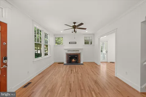 $1,050,000 | 3810 Dresden Street, Kensington, MD 20895