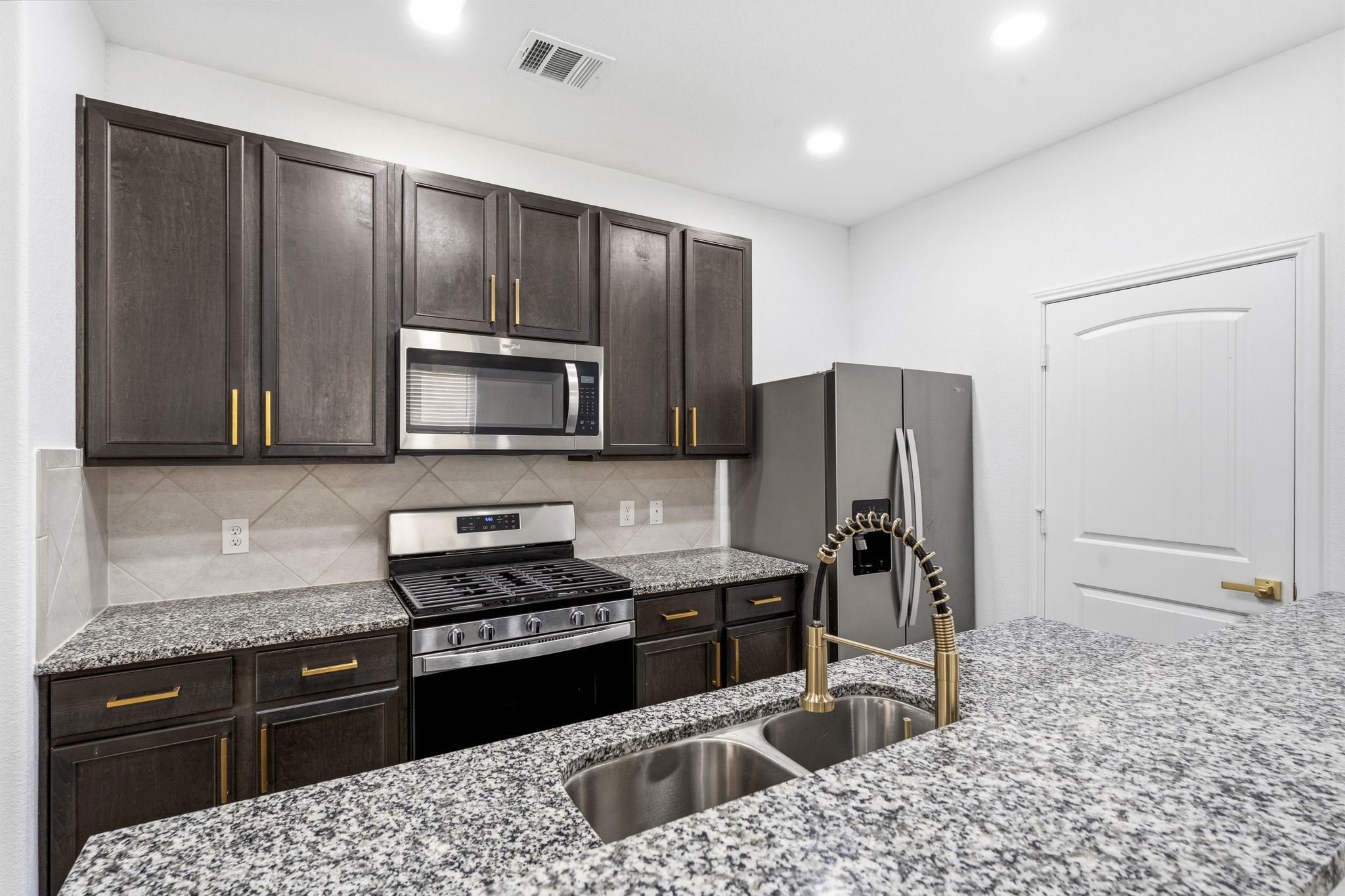 3653 Cub Drive Conroe, TX 77301 - Photo 11 of 33