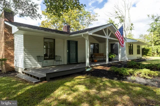 a view of a lake with houses