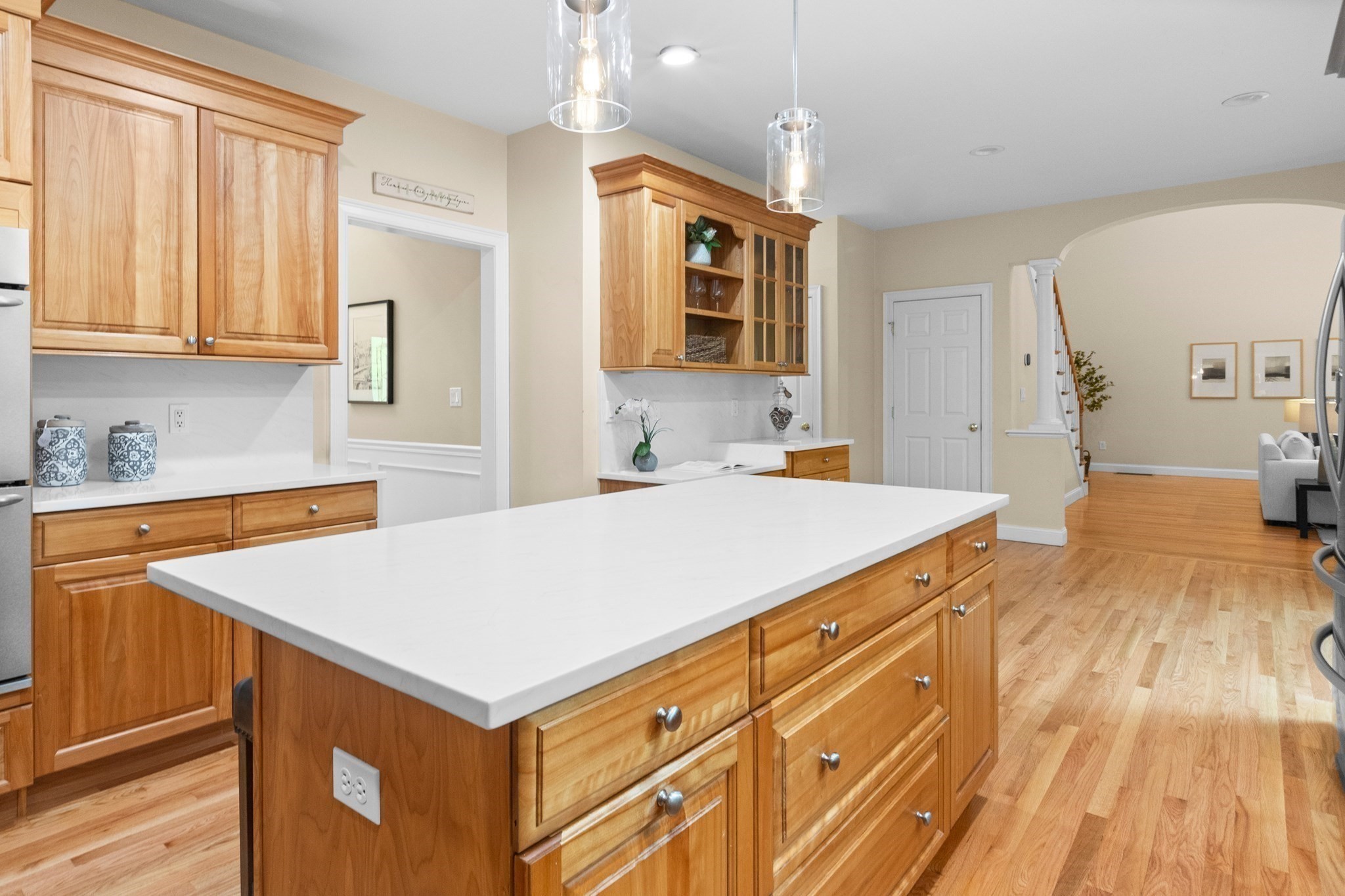 22 R Sawyer Lane Middleton, MA 01949 - Photo 5 of 42 Gallery Image 5