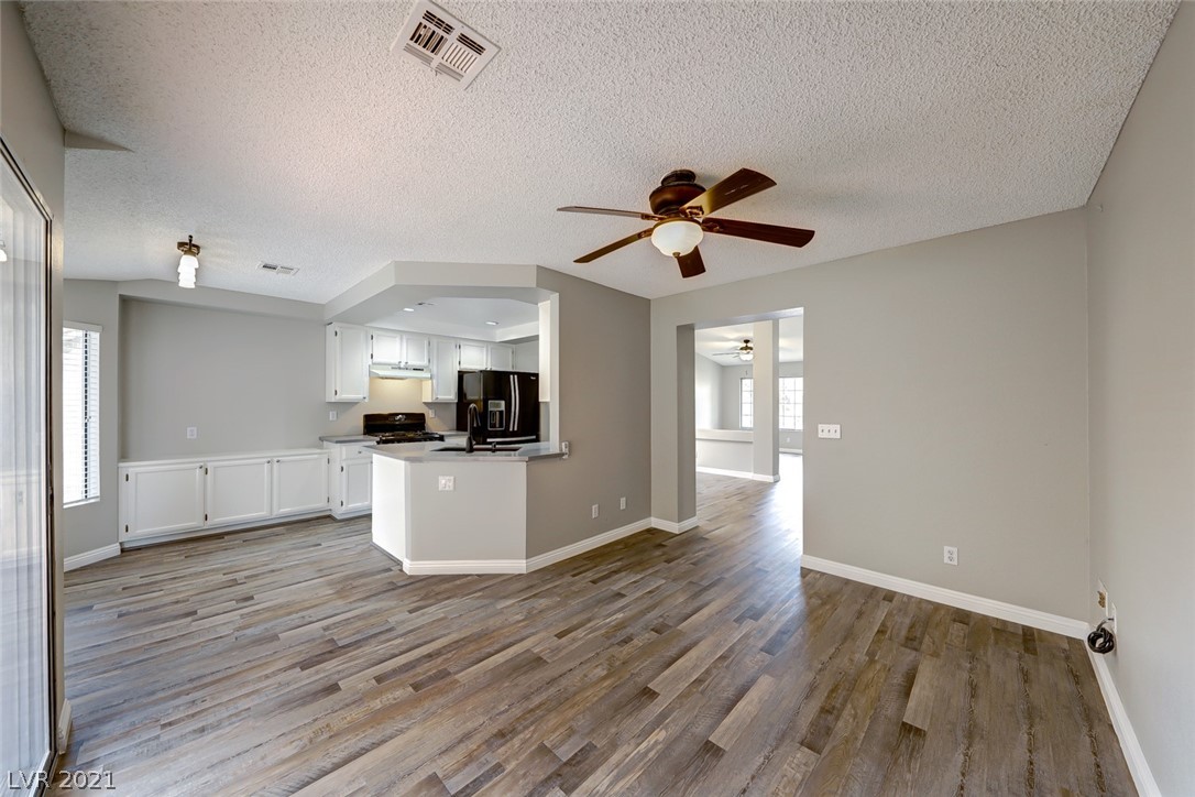 1423 Pathfinder Road Henderson, NV 89014 - Photo 27 of 46