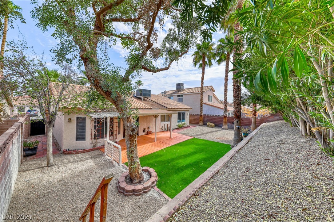 1423 Pathfinder Road Henderson, NV 89014 - Photo 4 of 46