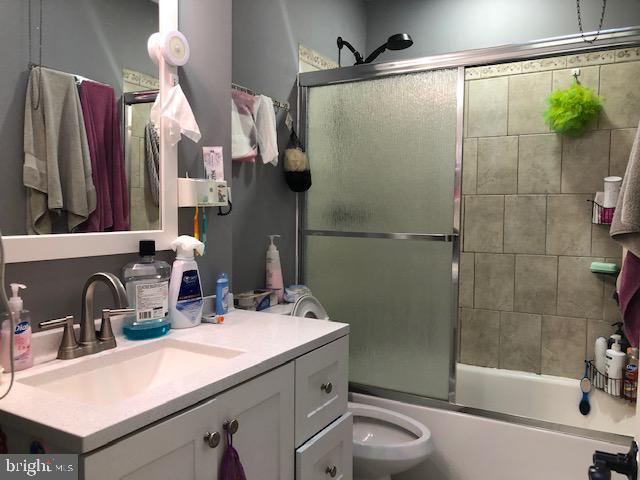 3137 Birch Road Philadelphia, PA 19154 - Photo 11 of 19 Bathroom - Upper Level