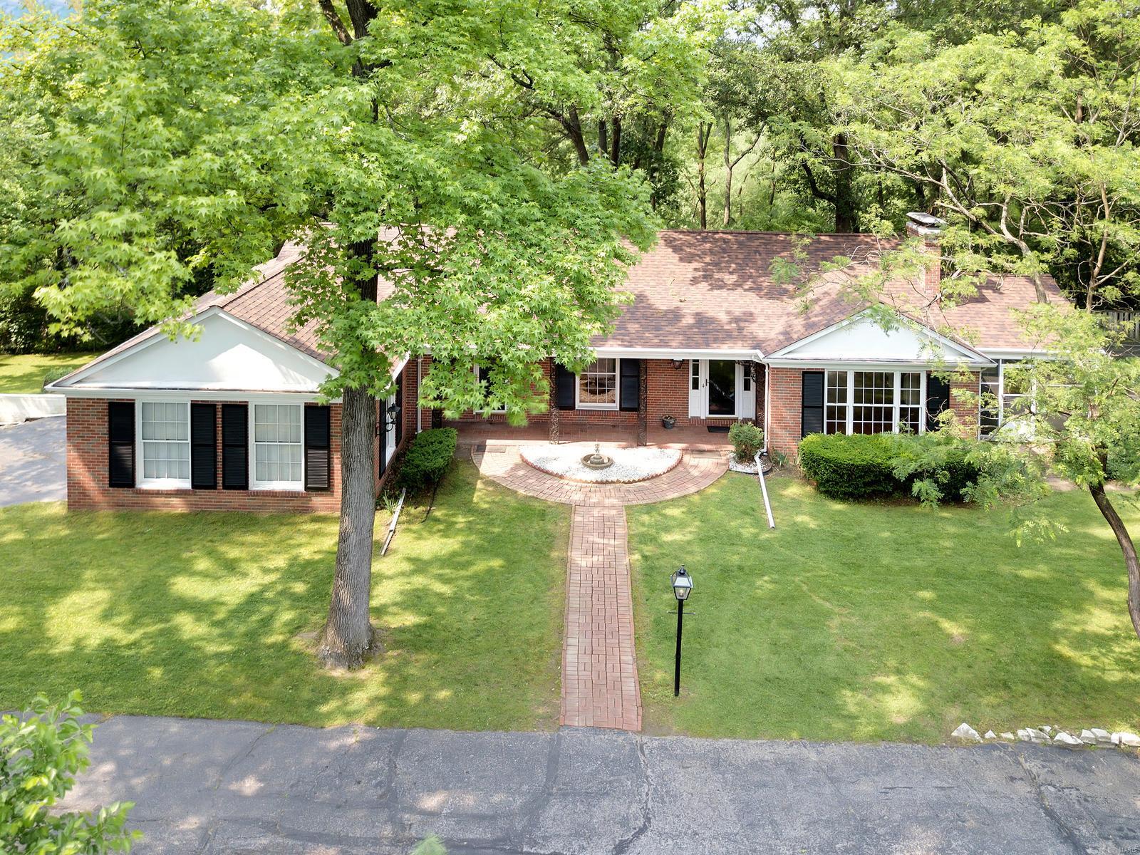 445 North Berry Road St. Louis, MO 63122 - Photo 1 of 43 Gallery Image 1
