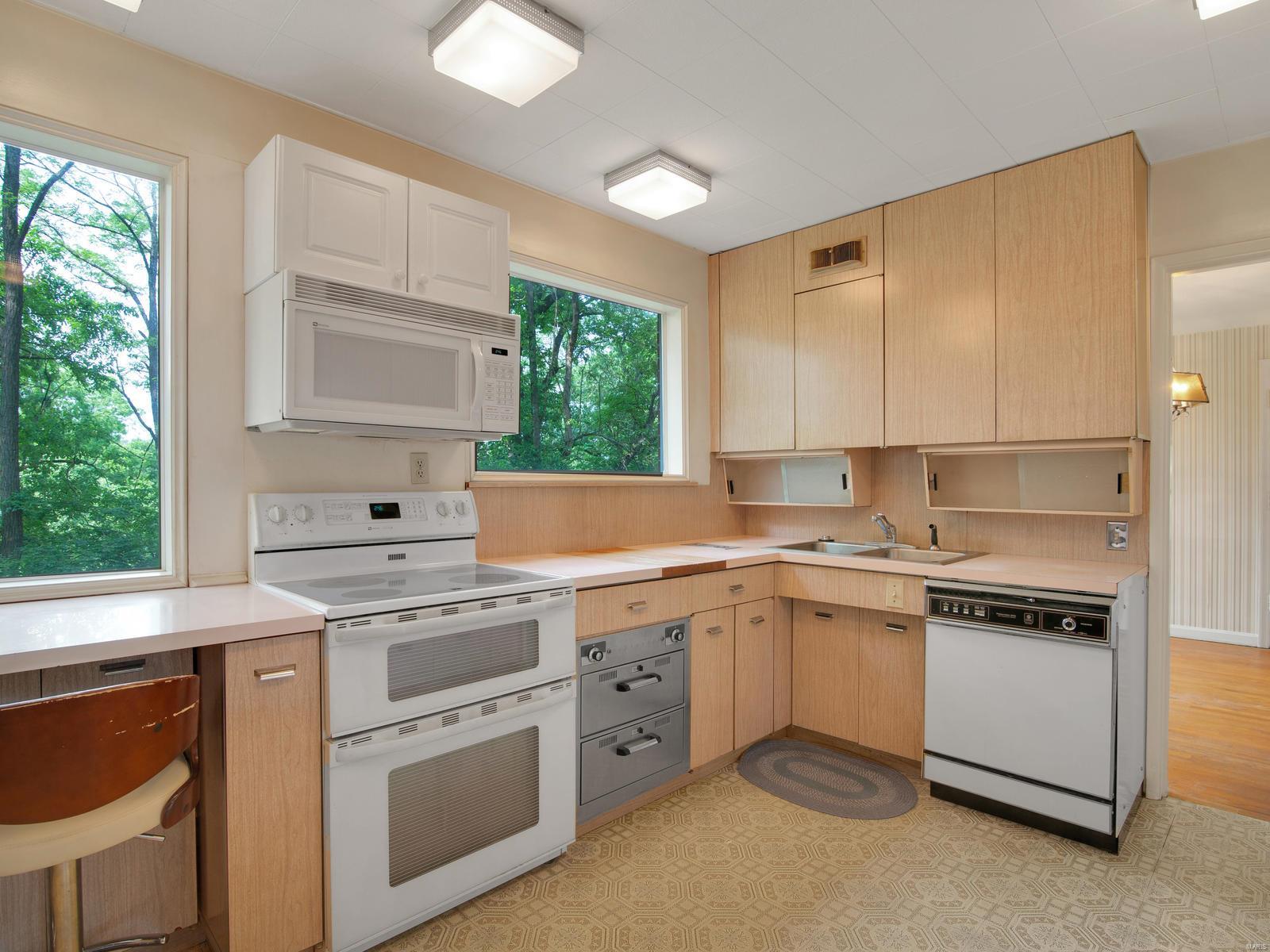 445 North Berry Road St. Louis, MO 63122 - Photo 11 of 43 Gallery Image 11