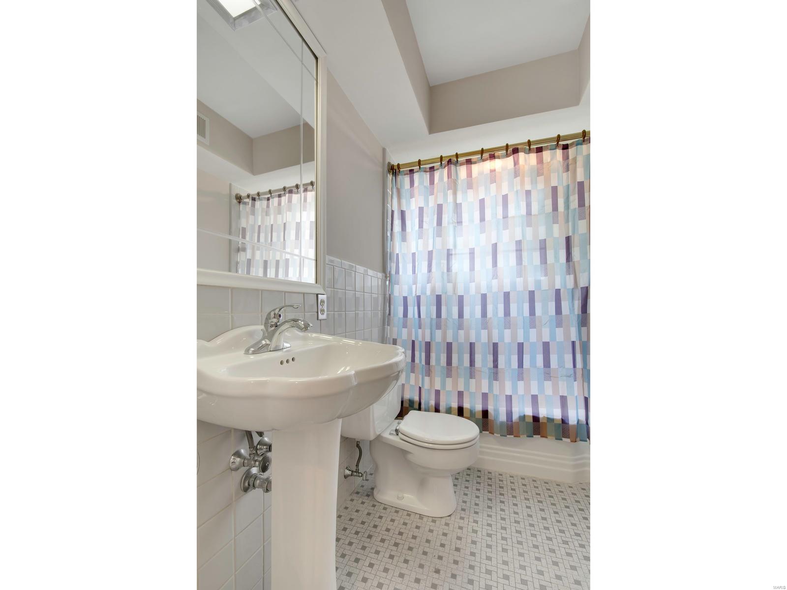 445 North Berry Road St. Louis, MO 63122 - Photo 16 of 43 Gallery Image 16