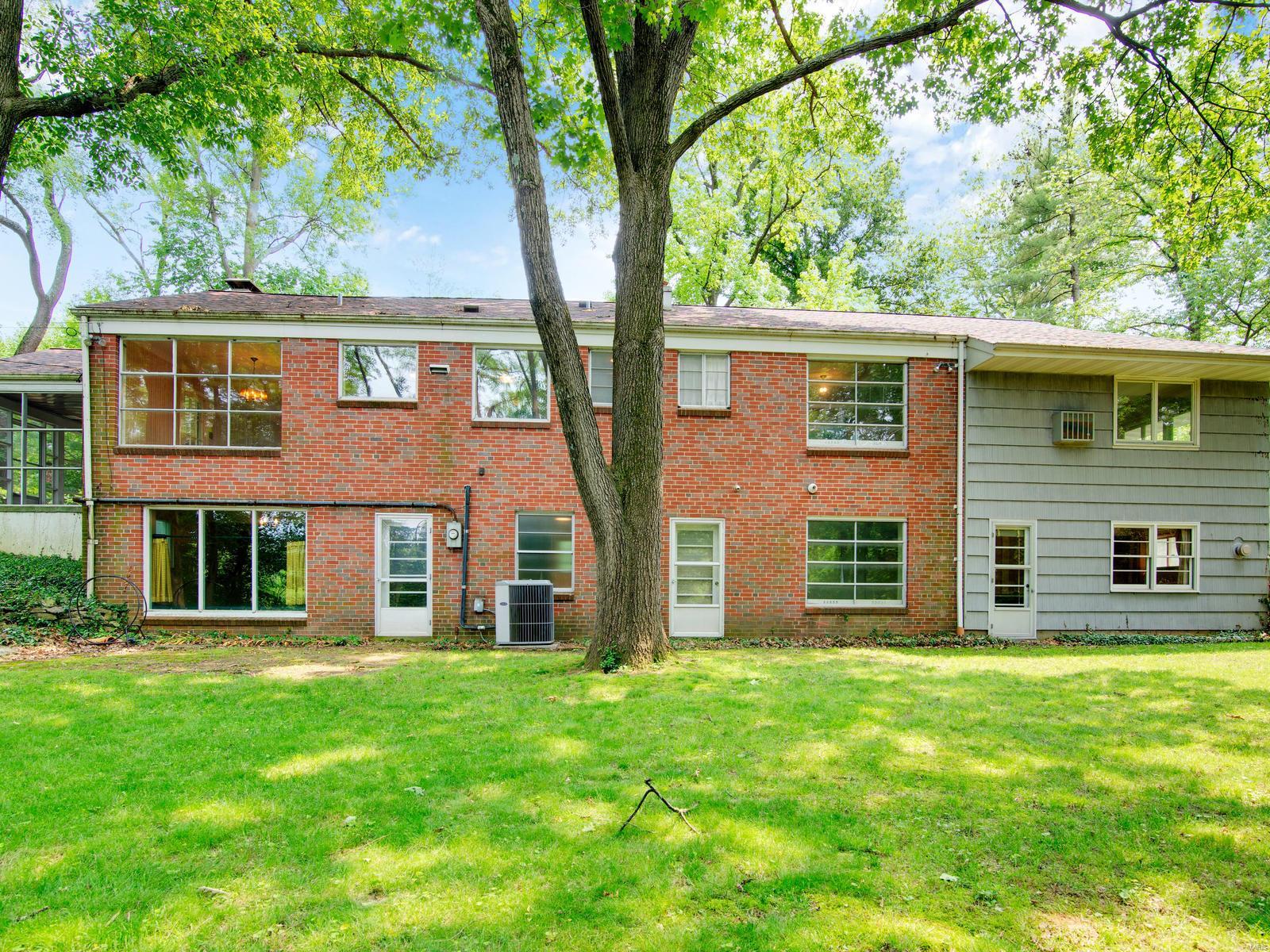 445 North Berry Road St. Louis, MO 63122 - Photo 4 of 43 Gallery Image 4