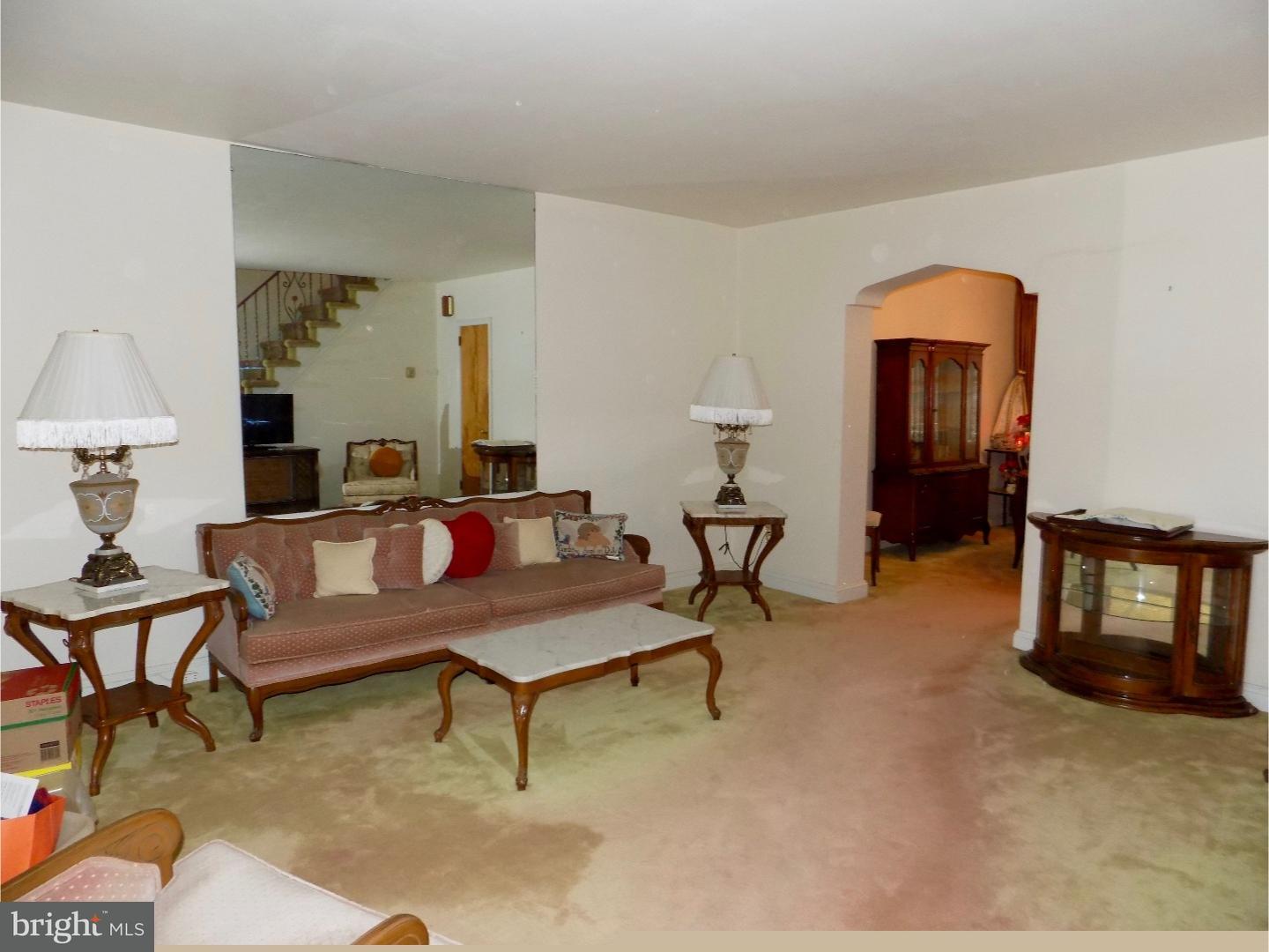 652 Atwood Road Philadelphia, PA 19151 - Photo 2 of 12 Gallery Image 2