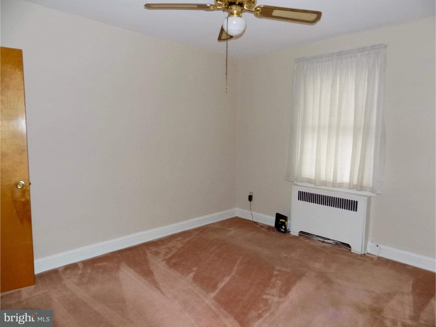 652 Atwood Road Philadelphia, PA 19151 - Photo 7 of 12 Gallery Image 7
