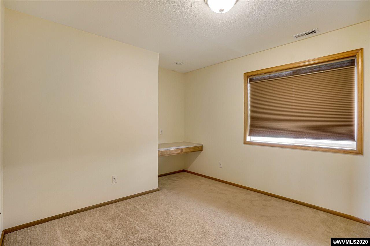 2062 Chase Loop Southwest Albany, OR 97321 - Photo 22 of 37 Gallery Image 22