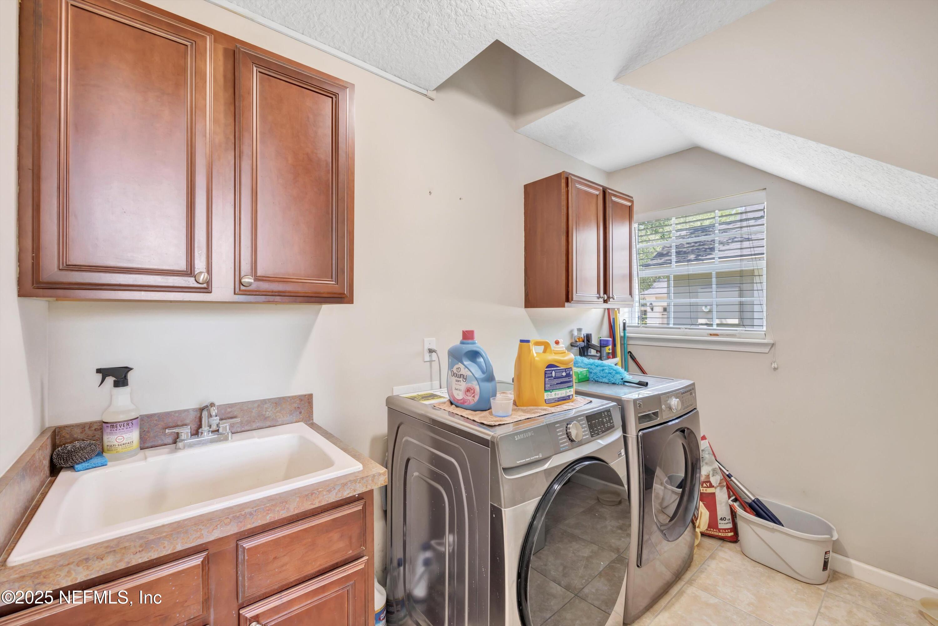 168 Pinehurst Pointe Drive St. Augustine, FL 32092 - Photo 22 of 72 Laundry Room