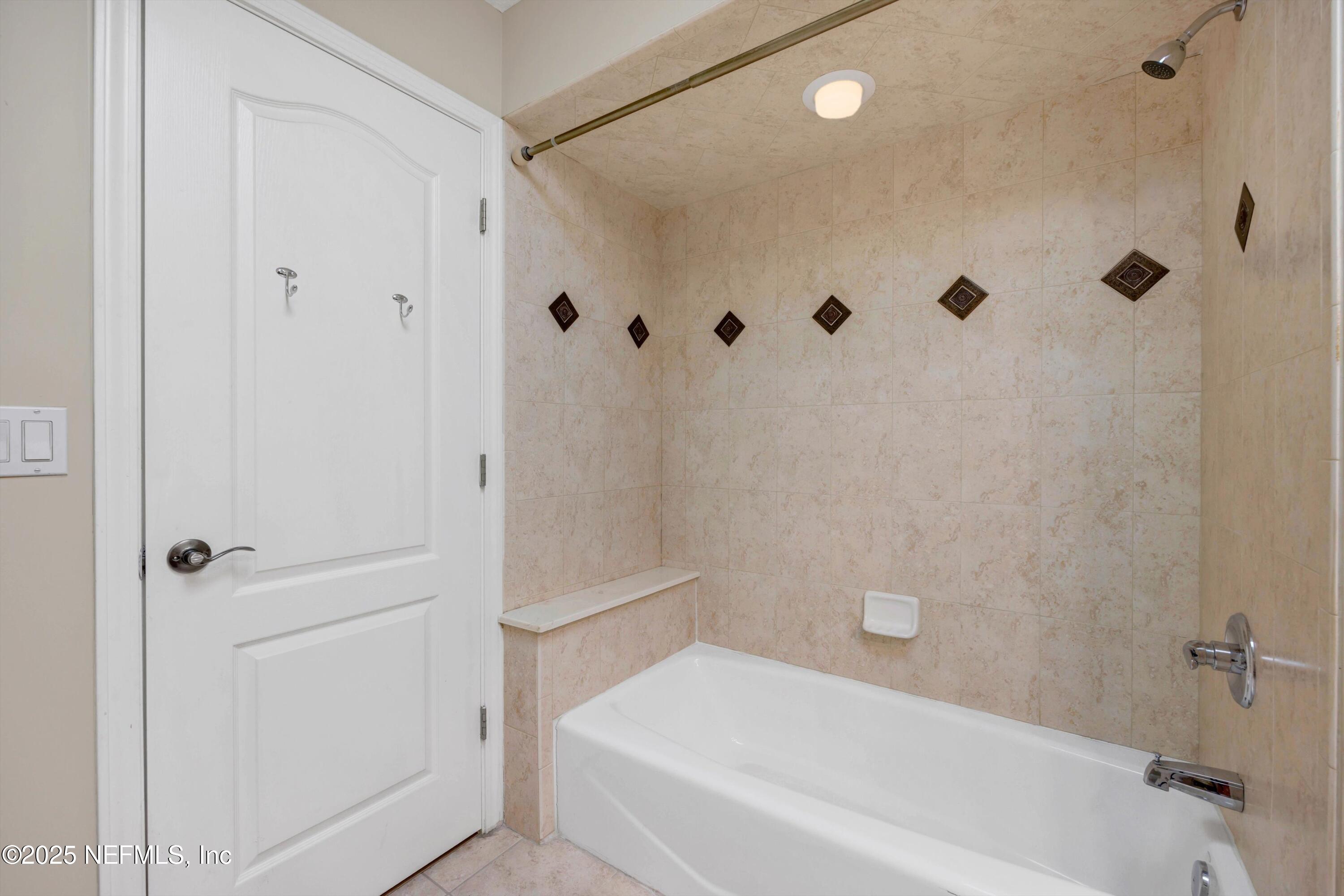 168 Pinehurst Pointe Drive St. Augustine, FL 32092 - Photo 42 of 72 Guest Bathroom