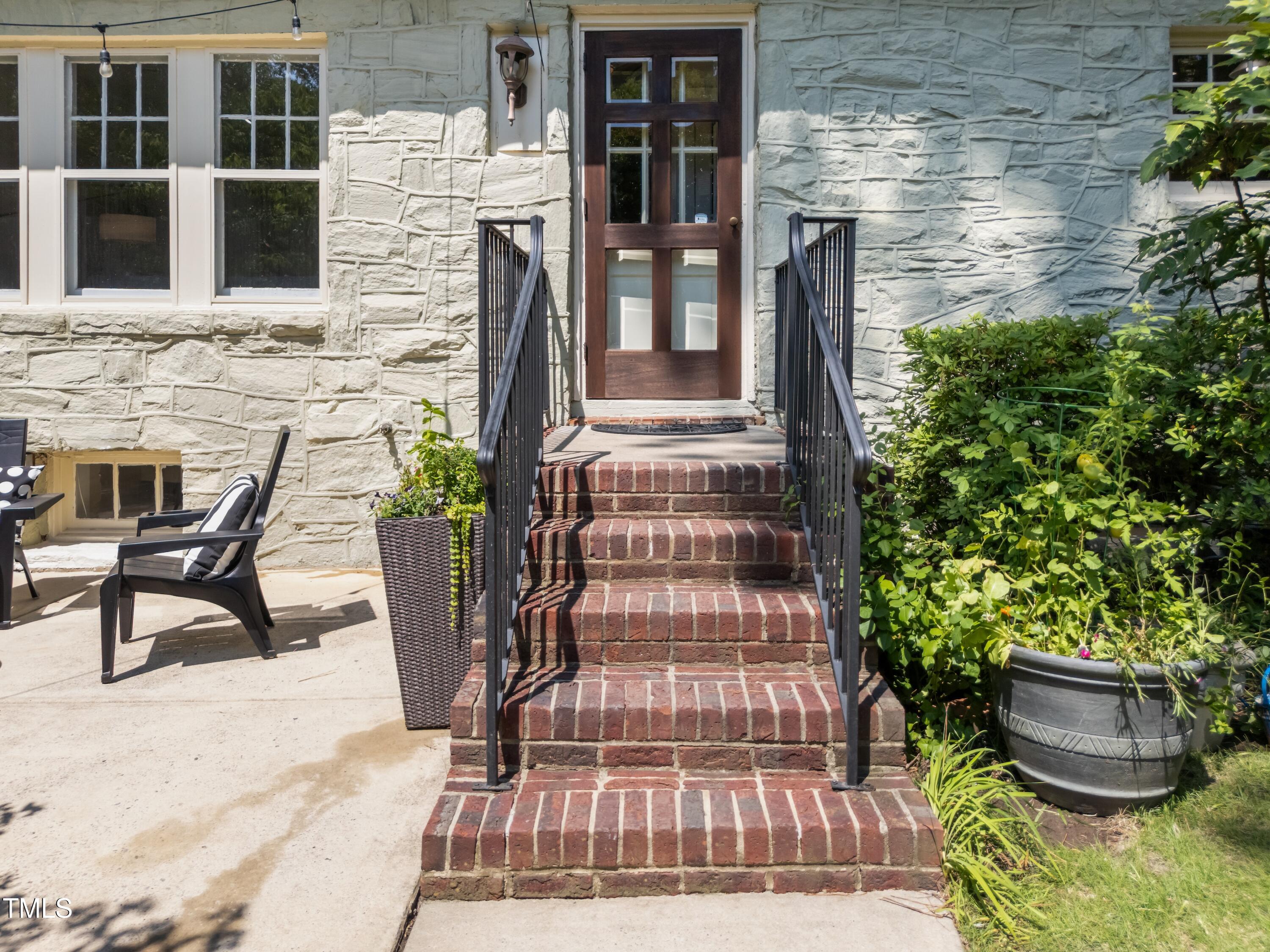 1600 Pineview Street Raleigh, NC 27608 - Photo 32 of 41 Pineview Back Door