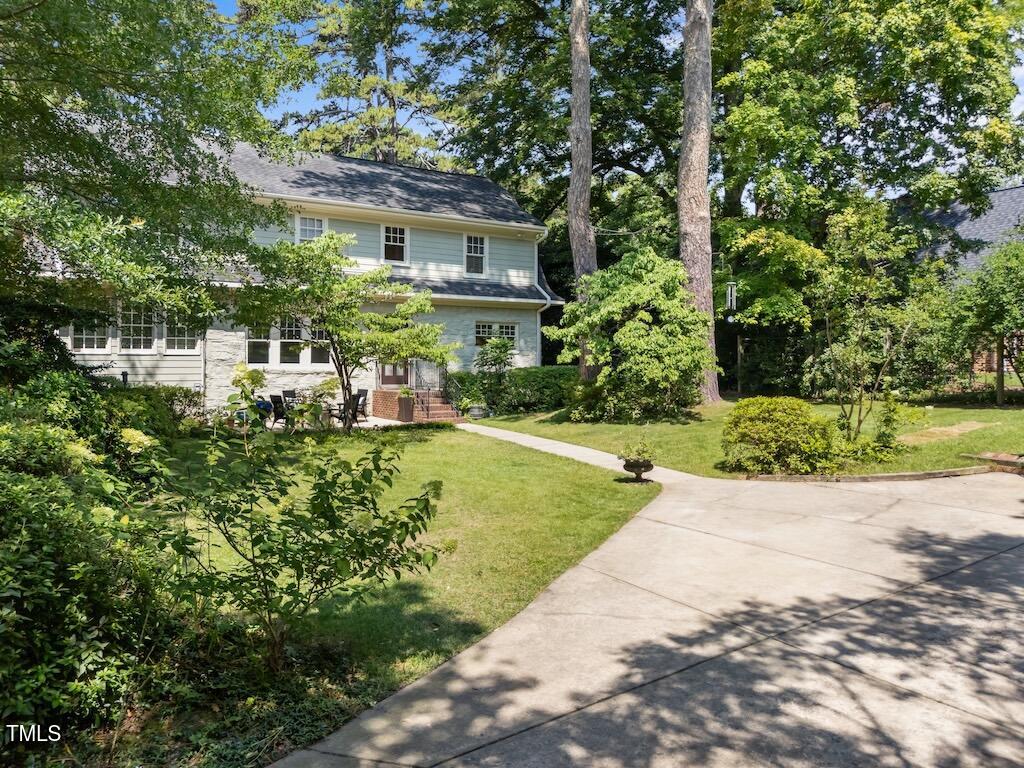 1600 Pineview Street Raleigh, NC 27608 - Photo 34 of 41 Driveway: Backyard