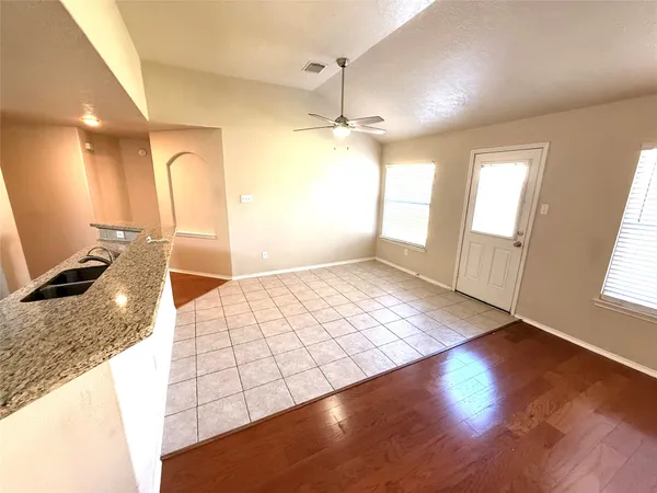 $2,150 | 11818 Canyon Falls Drive, Tomball, TX 77375