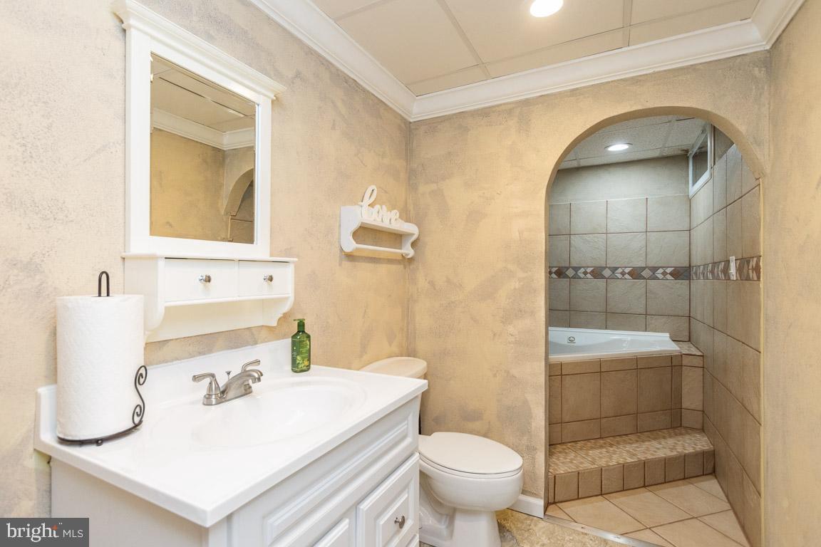 68 Trevanion Road Taneytown, MD 21787 - Photo 41 of 56 Lower level full bath